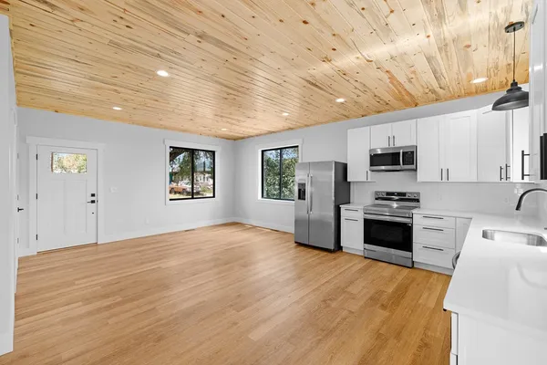 $685,000 | 300 South Miller Avenue, New Meadows, ID 83654