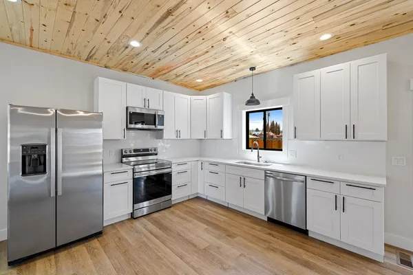 $685,000 | 300 South Miller Avenue, New Meadows, ID 83654