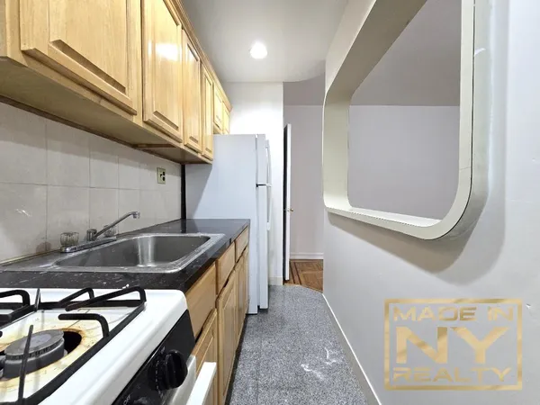 $2,200 | 43-30 46th Street, Unit 2F | Sunnyside