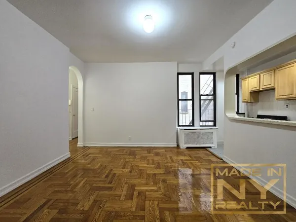 $2,200 | 43-30 46th Street, Unit 2F | Sunnyside