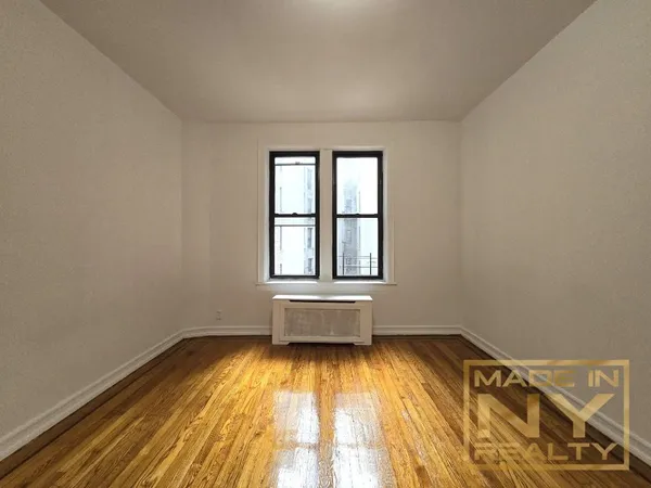 $2,200 | 43-30 46th Street, Unit 2F | Sunnyside