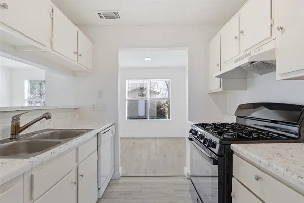 $1,550 | 1605 Future Drive, Unit B, Austin, TX 78754