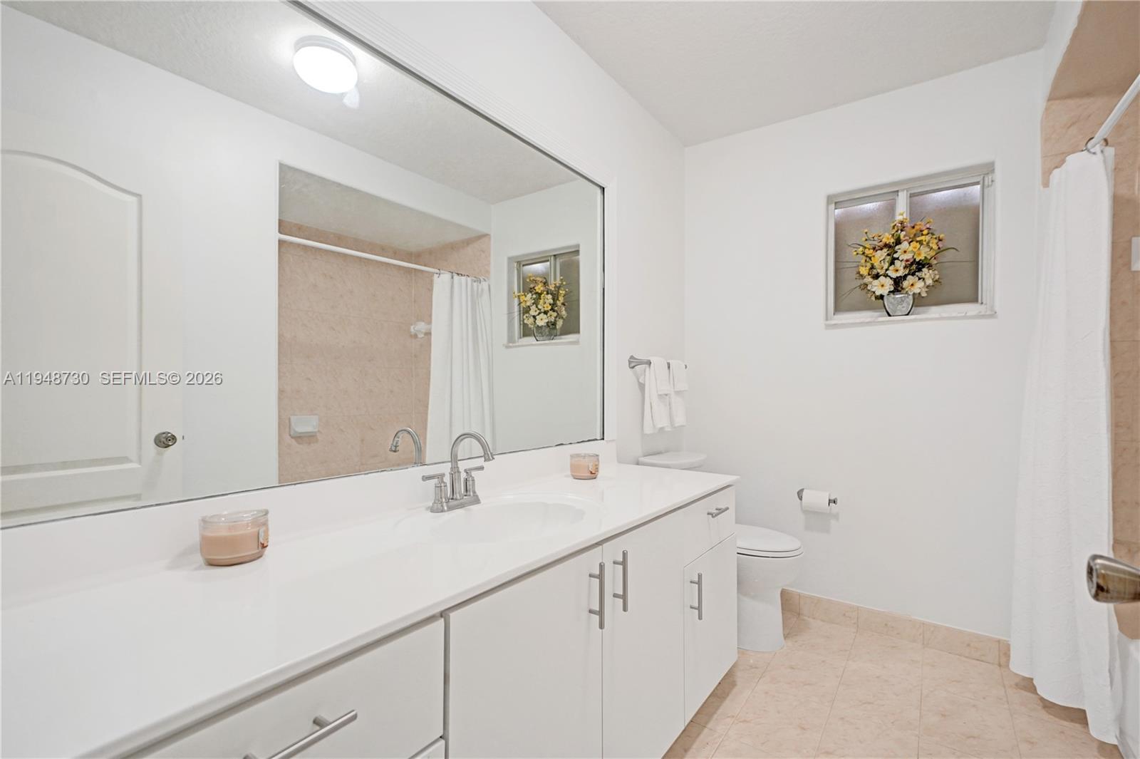 5502 Southwest 162nd Place Miami, FL 33185 - Photo 43 of 72 Bathroom 2
