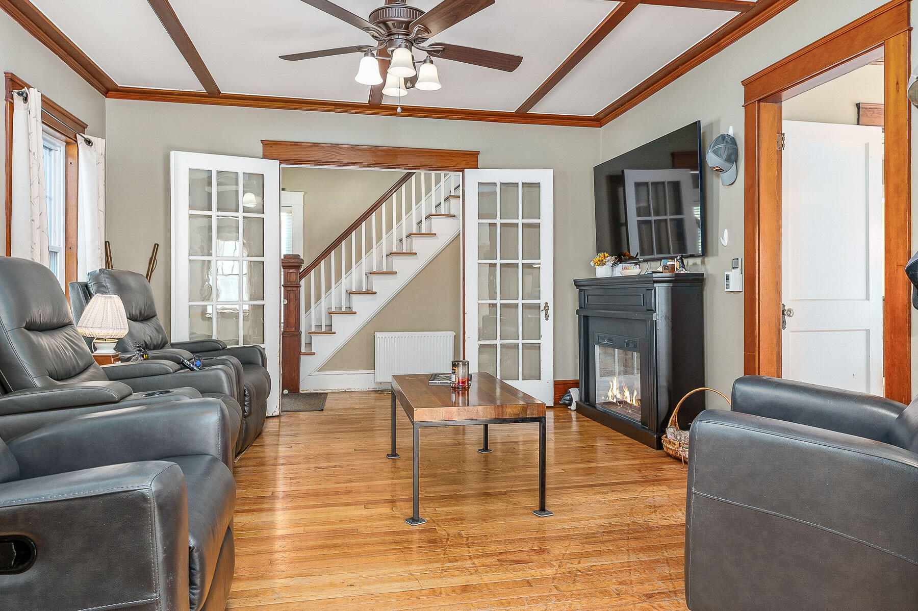 13 Prospect Street Sanford, ME 04083 - Photo 7 of 31 Living Room