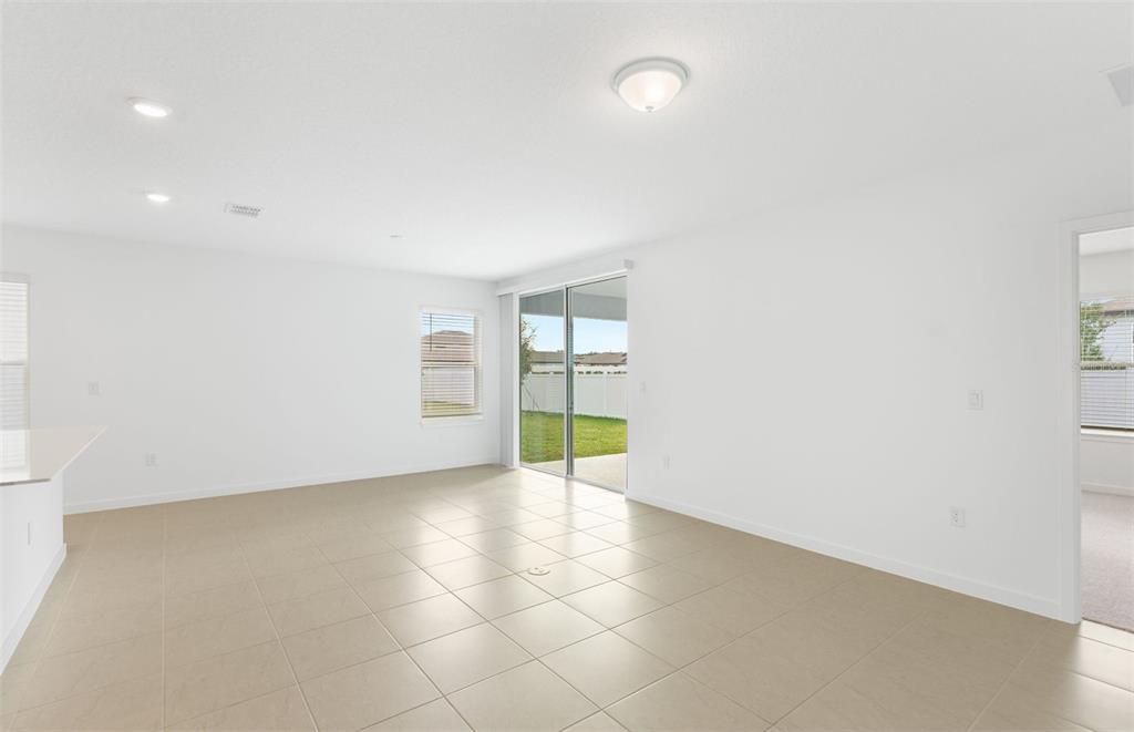 6748 Southwest 90th Loop Ocala, FL 34476 - Photo 5 of 19 Gallery Image 5