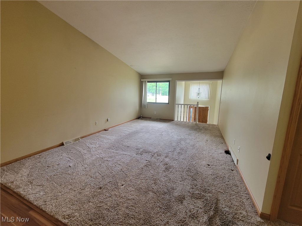 10983 Spear Road Painesville, OH 44077 - Photo 7 of 33