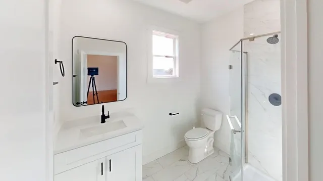 $474,900 | 261 State Rd S-42-742, Wellford, SC 29385