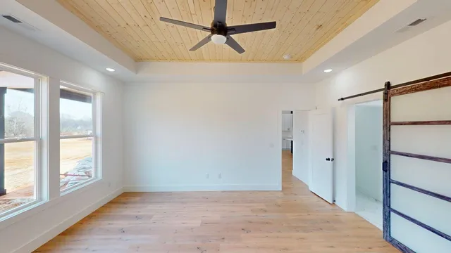 $474,900 | 261 State Rd S-42-742, Wellford, SC 29385