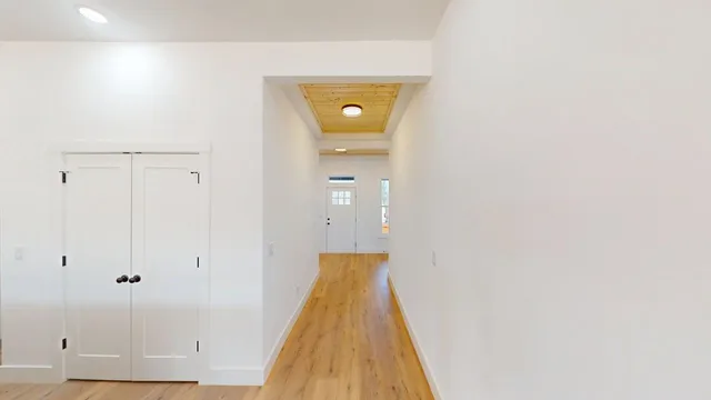 $474,900 | 261 State Rd S-42-742, Wellford, SC 29385