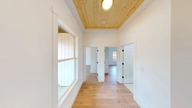 $474,900 | 261 State Rd S-42-742, Wellford, SC 29385