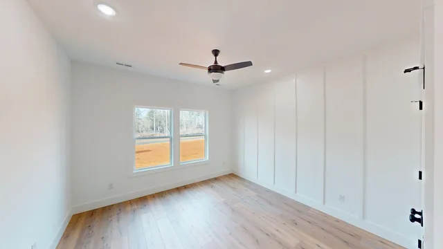 $474,900 | 261 State Rd S-42-742, Wellford, SC 29385