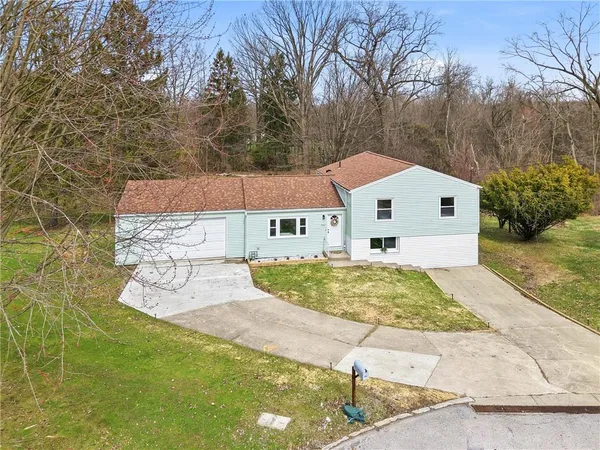 $290,000 | 1049 Biscayne Drive, Hermitage, PA 16148