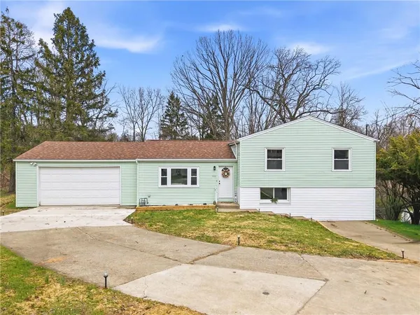a house view with a outdoor space