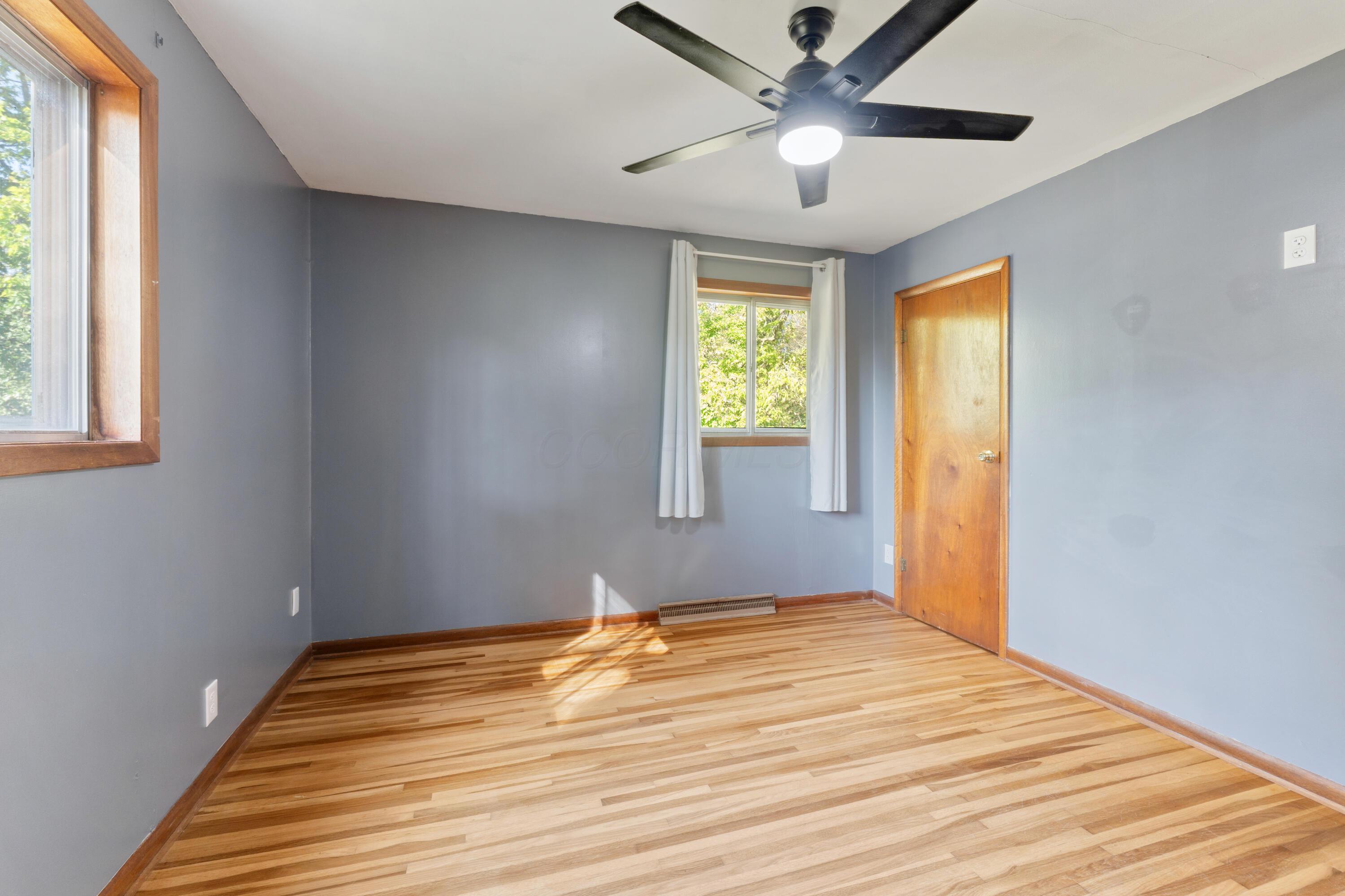 417 North Front Street La Rue, OH 43332 - Photo 11 of 20 417 n front st (Interior)-24