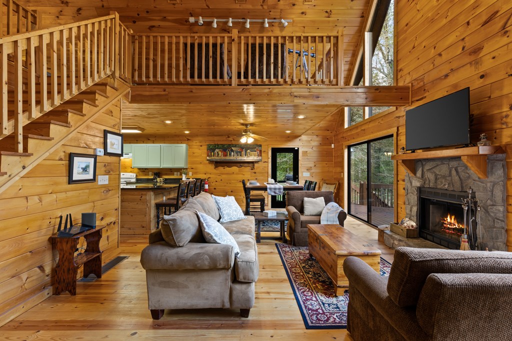 96 Holiday Court Ellijay, GA 30540 - Photo 11 of 51