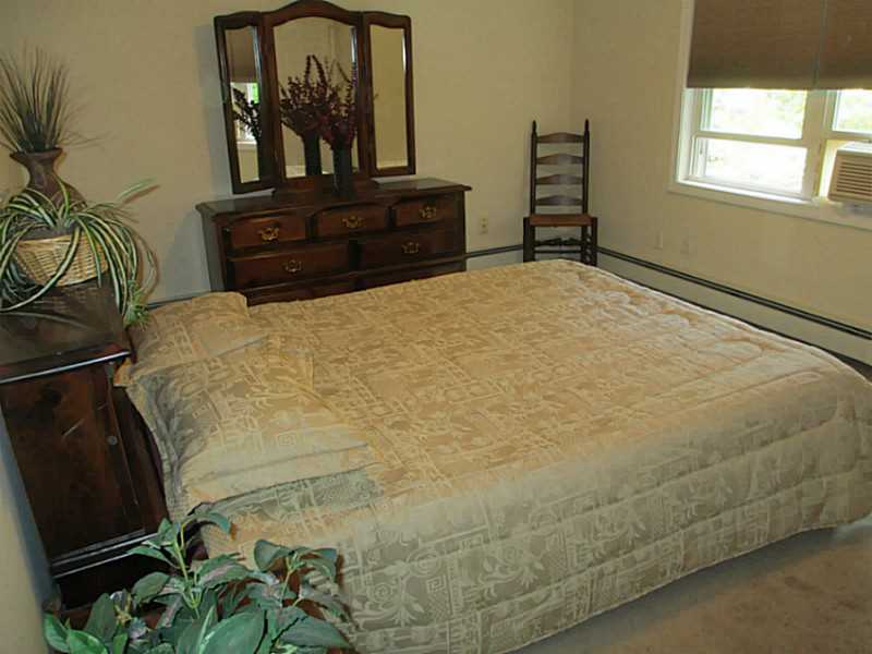 141 New River Road, Unit 141 Lincoln, RI 02838 - Photo 10 of 23 Master Bedroom.