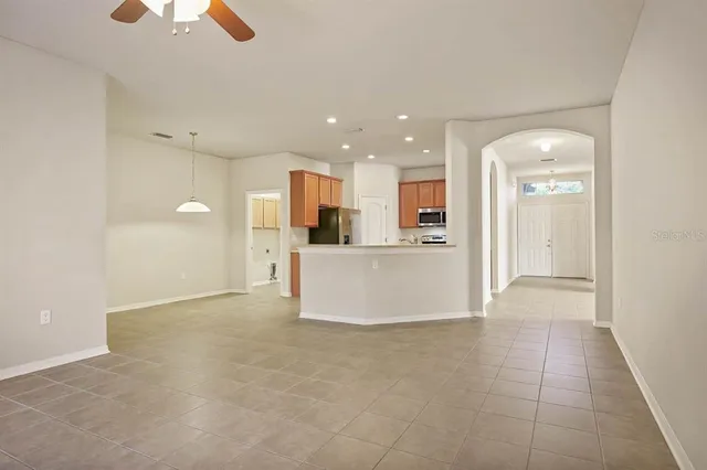 $2,600 | 15111 Shearcrest Drive, Lithia, FL 33547