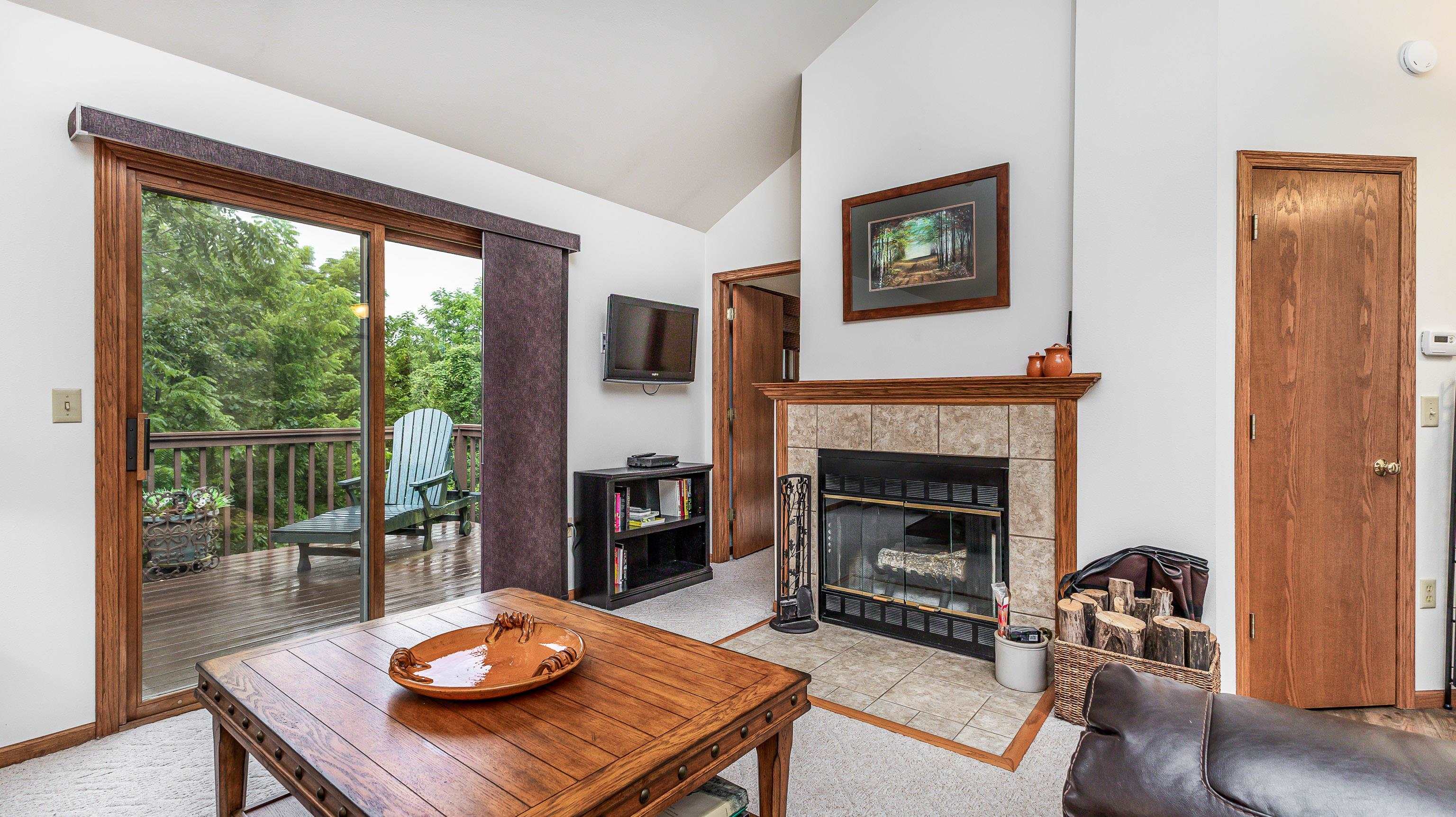 305 West Wachter Road Galena, IL 61036 - Photo 5 of 41 Gallery Image 5