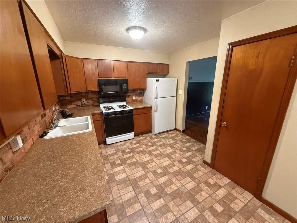 980 Killinger Road Clinton, OH 44216 - Photo 4 of 46