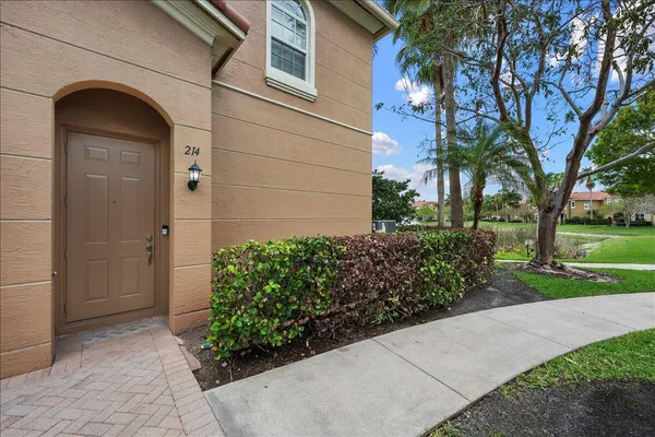 $3,750 | 4986 Bonsai Circle, Unit 214, Palm Beach Gardens, FL 33418