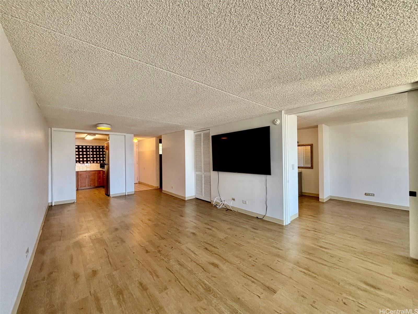 469 Ena Road, Unit 3007 Honolulu, HI 96815 - Photo 2 of 21
