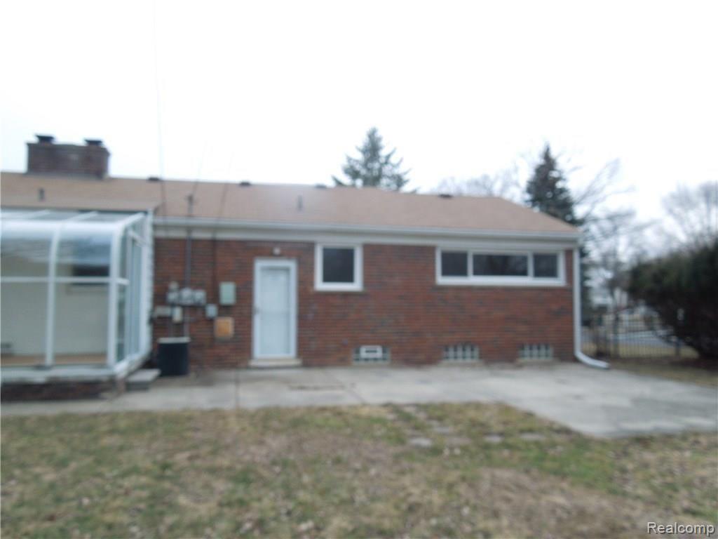 17543 Ramsgate Drive Lathrup Village, MI 48076 - Photo 6 of 22