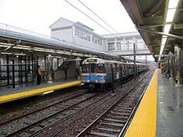 9 Whitby Street Boston, MA 02128 - Photo 3 of 15 a view of a train station