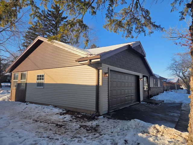 $379,900 | 555 Meadow Lane, Sheboygan Falls, WI 53085