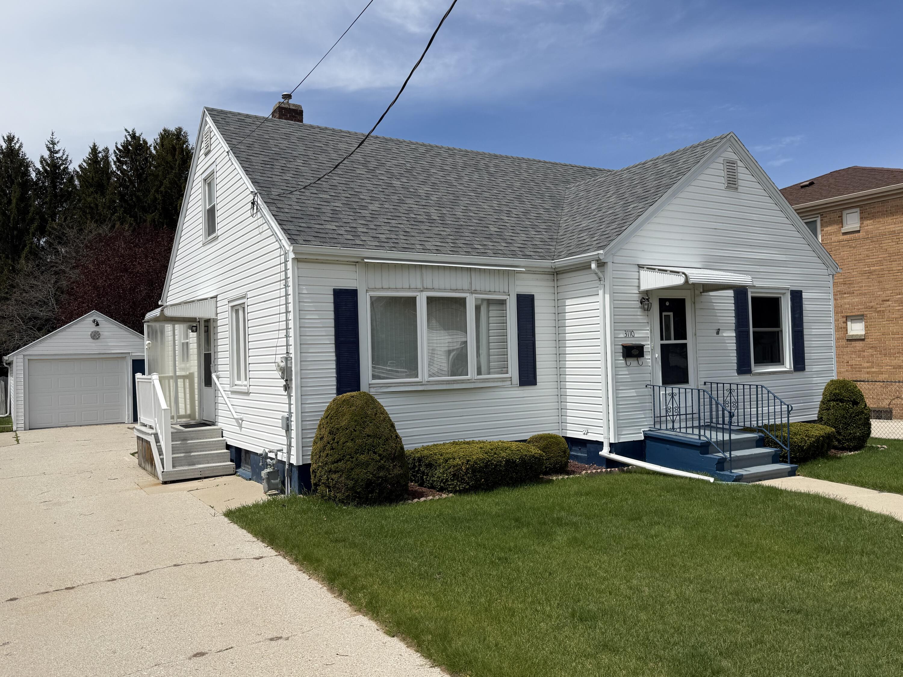 3110 School Street Two Rivers, WI 54241 - Photo 1 of 1 IMG_2027