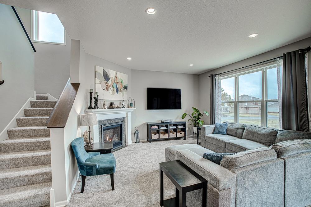 2046 Highland Circle Hudson, WI 54016 - Photo 6 of 33