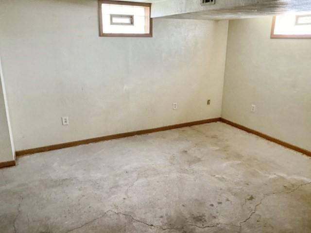 13 Schoen Street McKees Rocks, PA 15136 - Photo 20 of 22