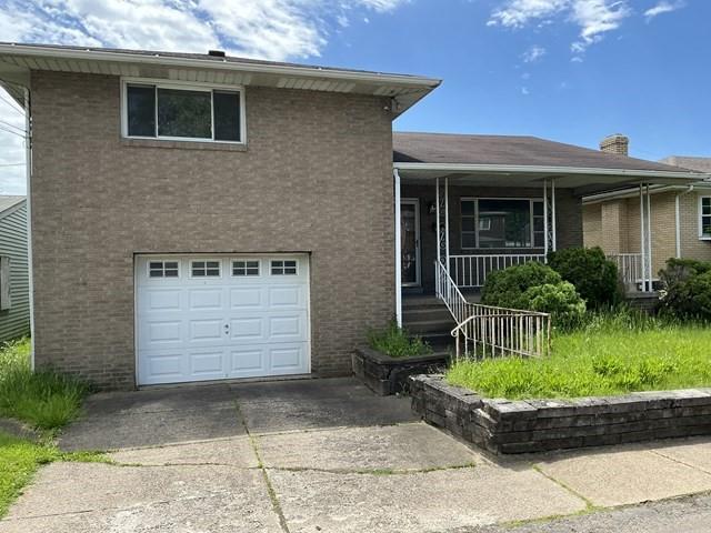 13 Schoen Street McKees Rocks, PA 15136 - Photo 3 of 22