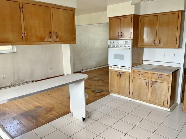 13 Schoen Street McKees Rocks, PA 15136 - Photo 5 of 22