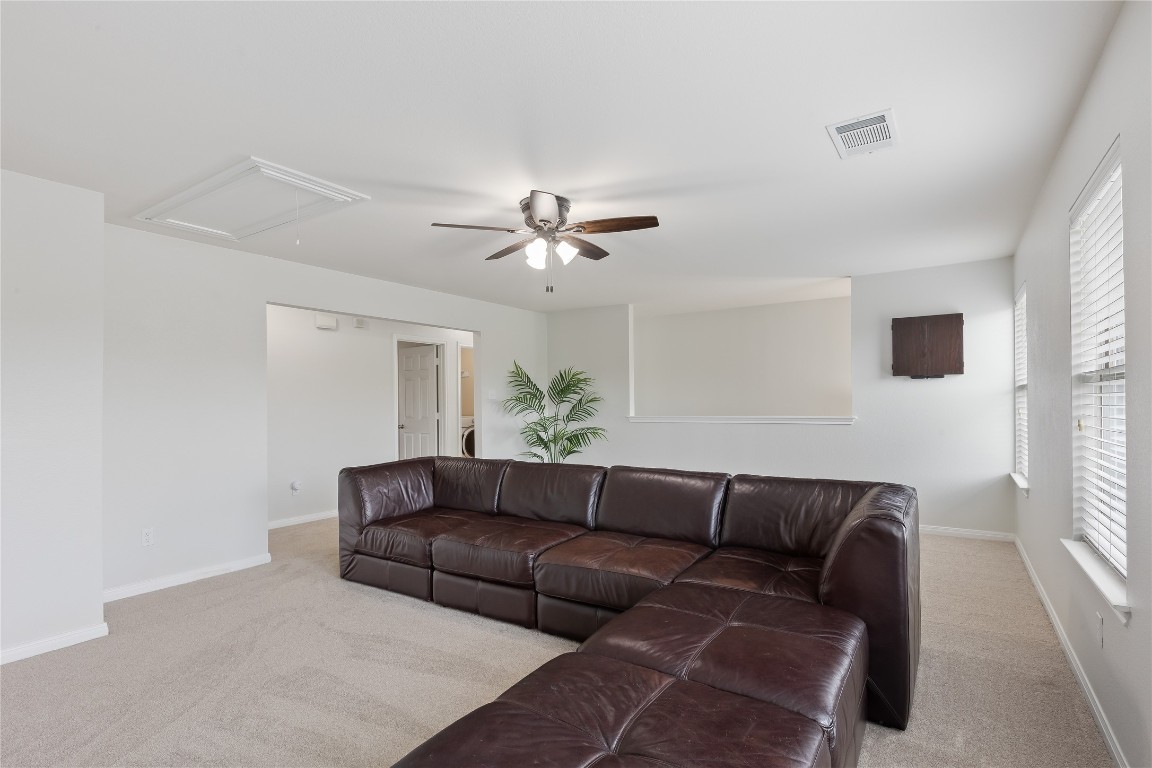 11237 Lost Maples Trail Austin, TX 78748 - Photo 23 of 35 a living room with furniture