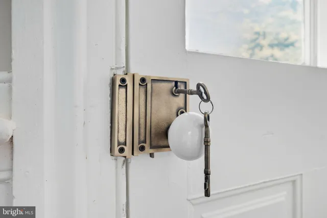 a front view of house with yard