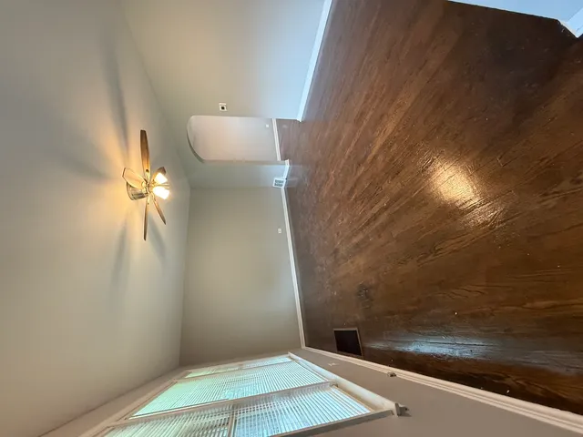 a view of utility room