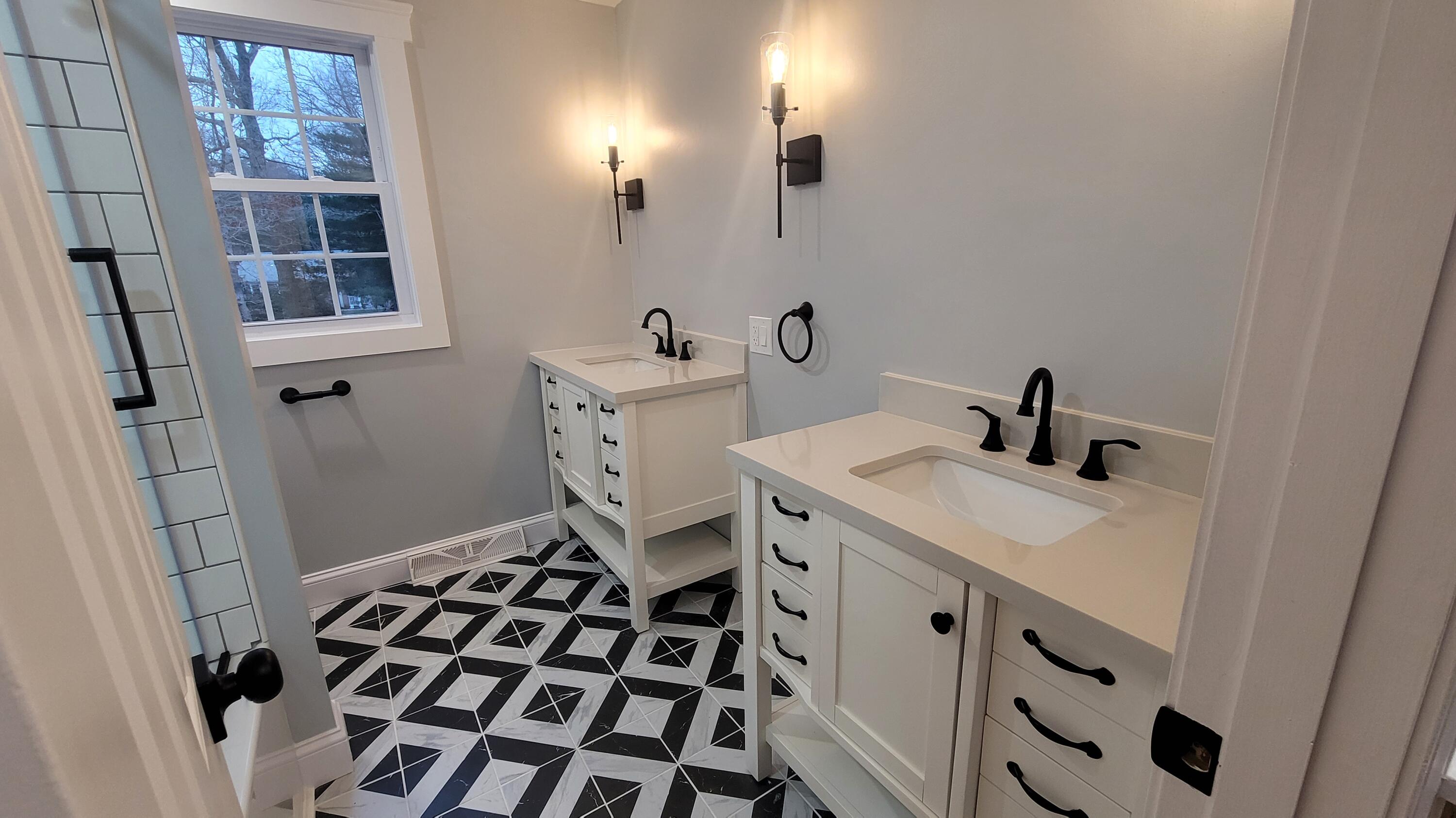 57 Old Fields Road Sandwich, MA 02563 - Photo 30 of 38 57Hallbath1