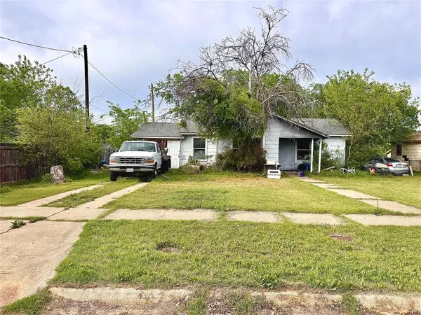 $40,000 | 1101 Privado Street, Graham, TX 76450