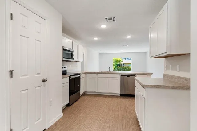 $2,890 | 2102 Southeast Holland Street, Port St. Lucie, FL 34952