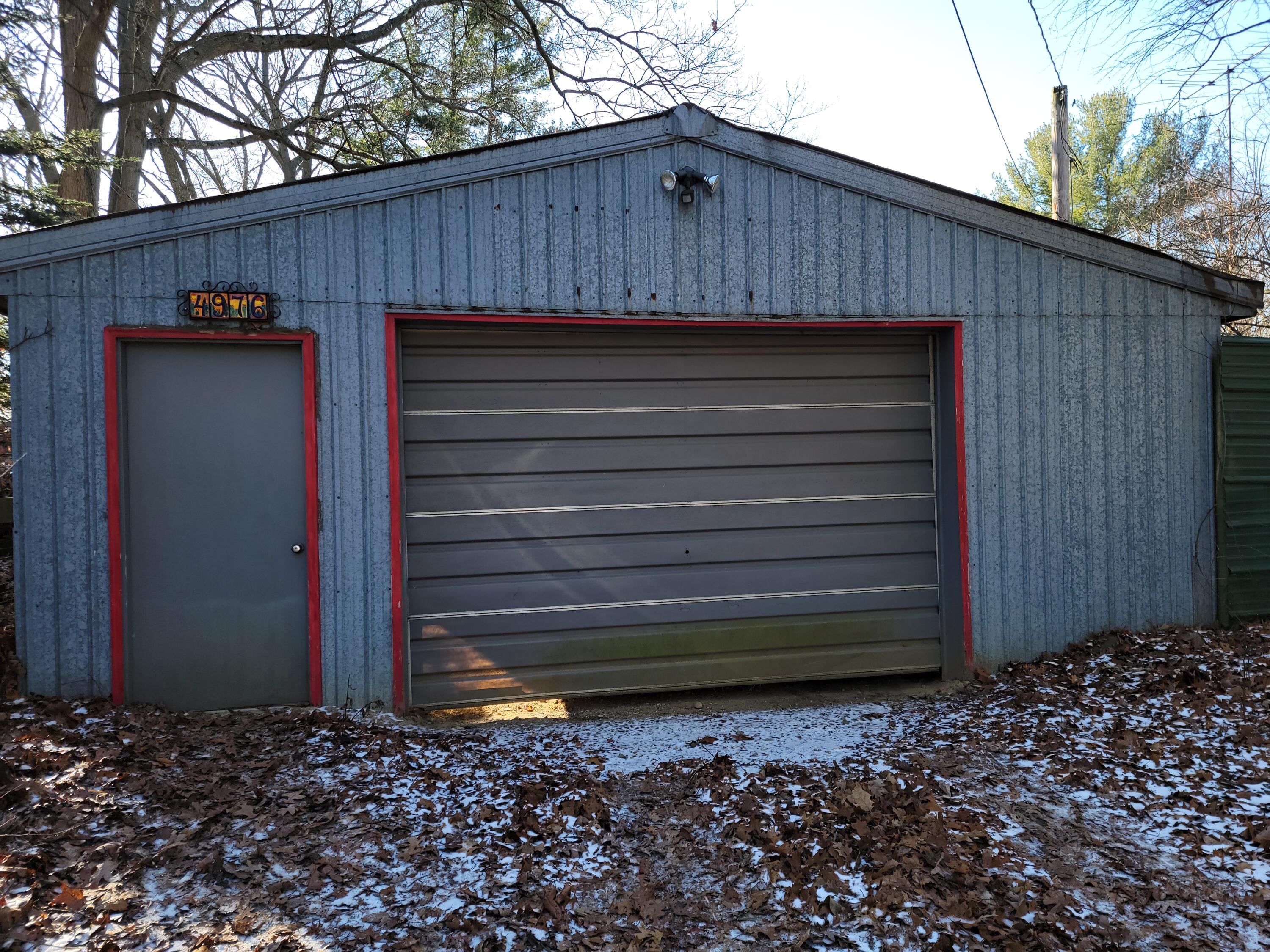 4976 West Schultz Road La Porte, IN 46350 - Photo 2 of 33 3000x2250