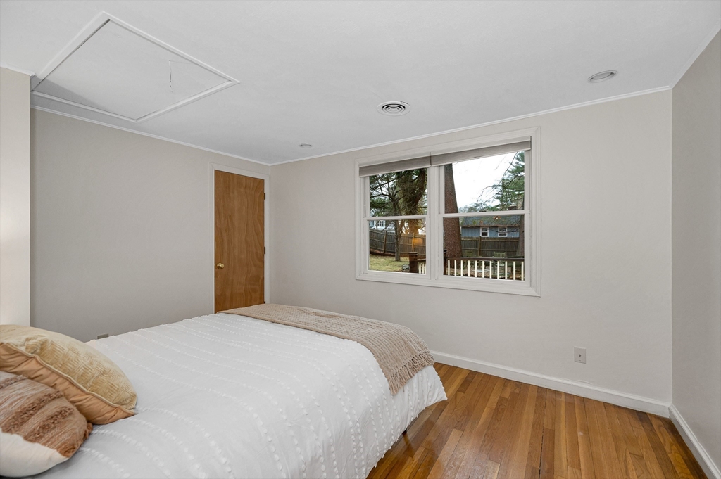 14 Holton Road Lexington, MA 02421 - Photo 13 of 38