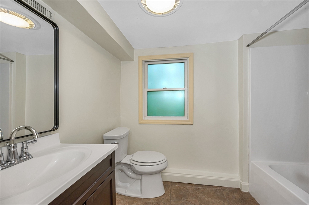 14 Holton Road Lexington, MA 02421 - Photo 24 of 38