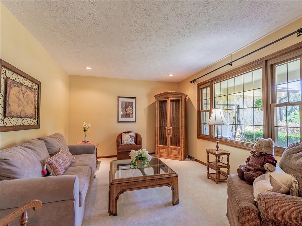 430 Leaning Tree Road Greenwood, IN 46142 - Photo 5 of 34 Gallery Image 5