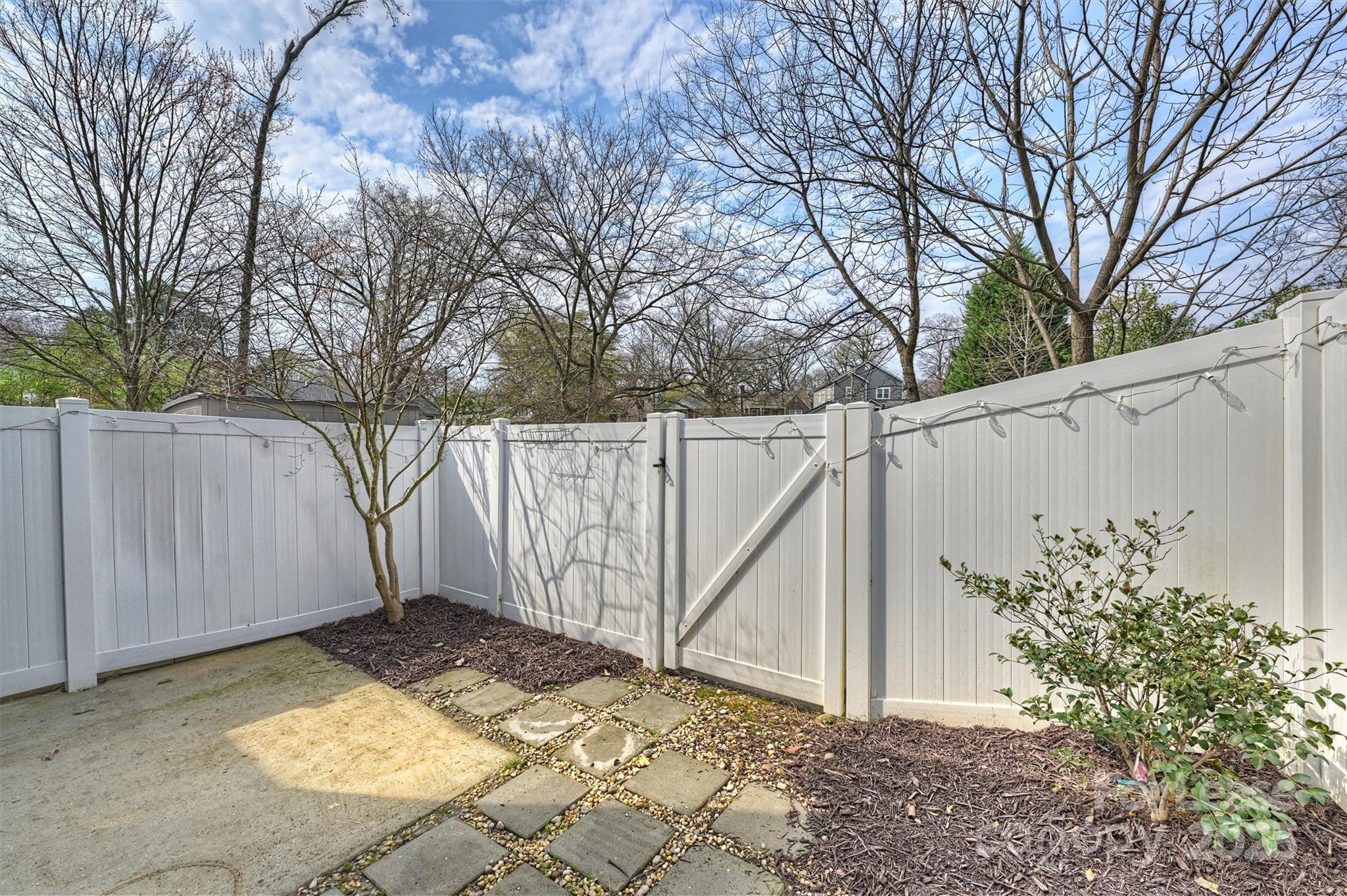 2252 Vision Drive Charlotte, NC 28203 - Photo 28 of 30 a view of a backyard