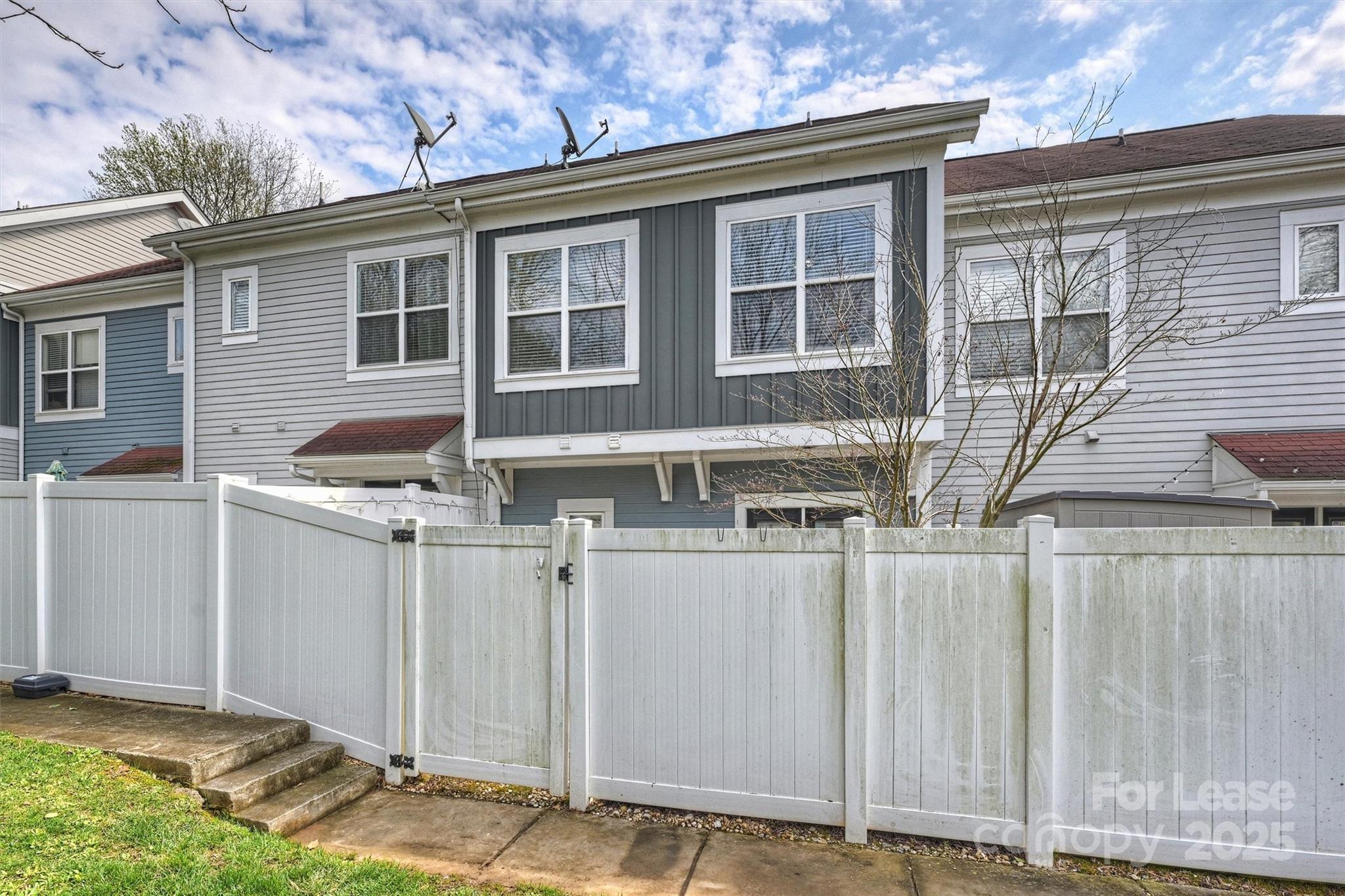 2252 Vision Drive Charlotte, NC 28203 - Photo 30 of 30 a view of a house with a wooden fence