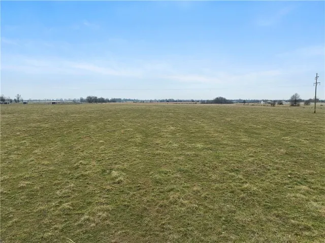 $520,000 | 48 Northeast 30th Lane, Lamar, MO 64759