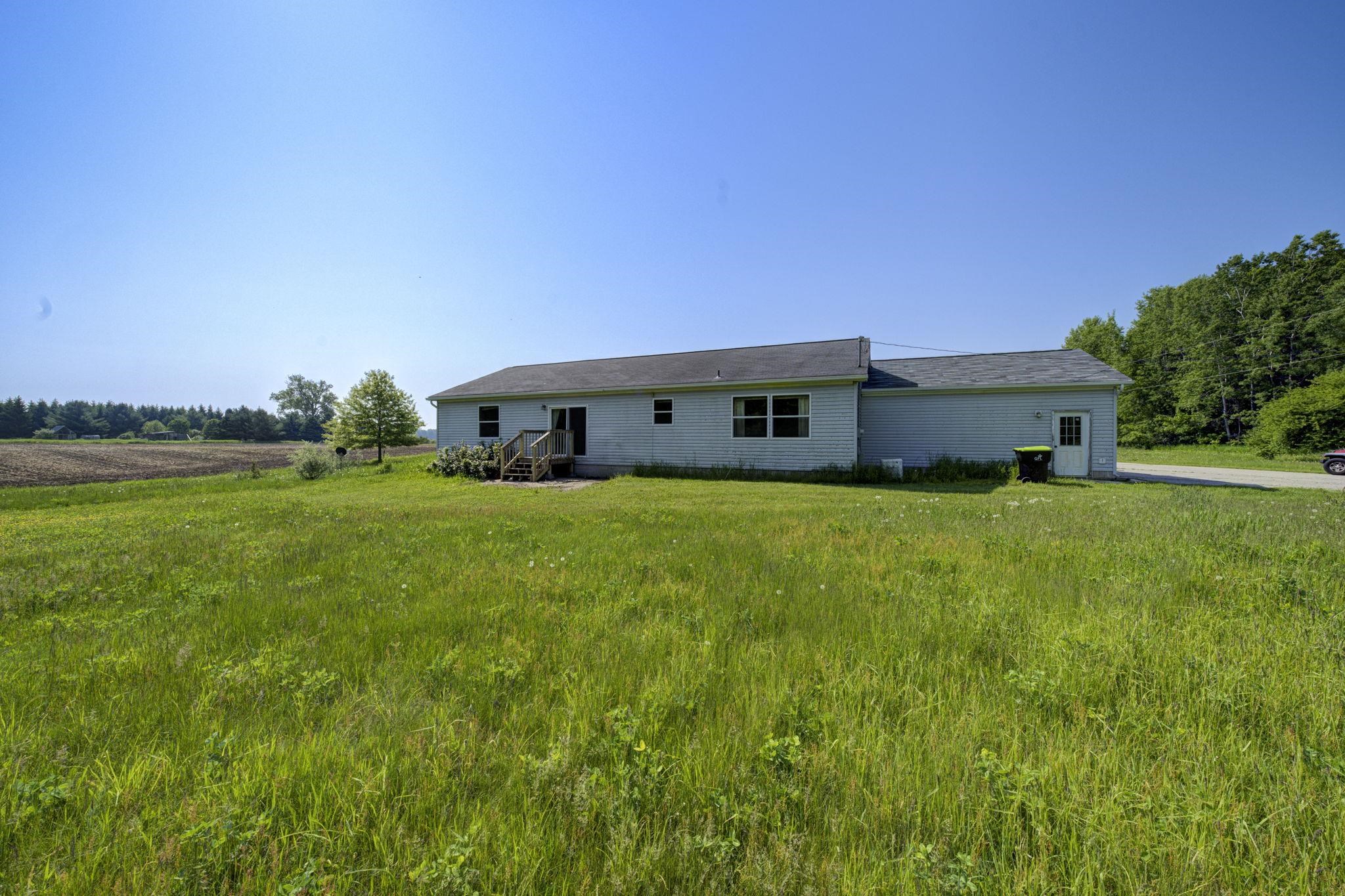 8484 Zue Road Buckley, MI 49620 - Photo 7 of 43