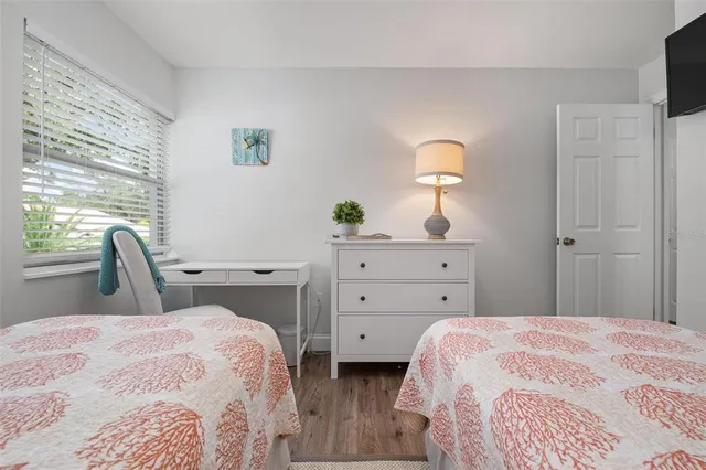 $2,300 | 3201 South Beneva Road, Unit 201, Sarasota, FL 34232