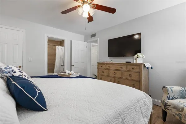 $1,700 | 3201 South Beneva Road, Unit 201, Sarasota, FL 34232