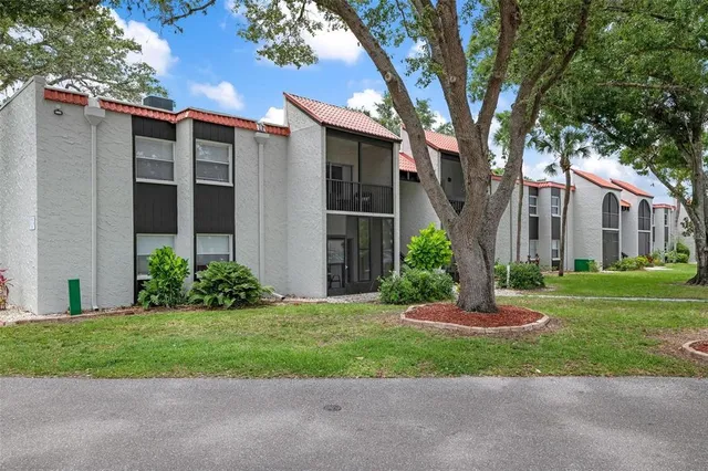 $2,300 | 3201 South Beneva Road, Unit 201, Sarasota, FL 34232